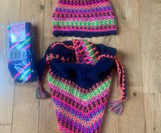 Mim Pi Hat, Scarf & Tights