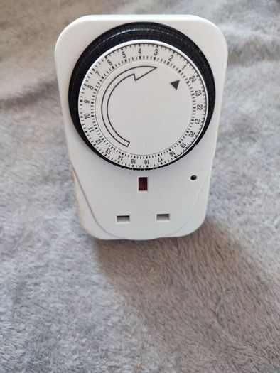 2x STATUS 24 Hour Mechanical Timer Switch Plugs