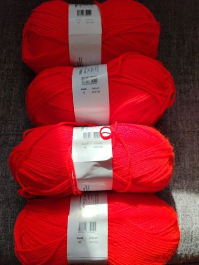 Sunbeam double knit yarn