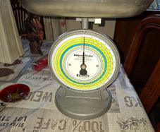 Mechanical Coin-Counting/Weight Simpson Scales. Salter Brecknell, Belfast by Simpson,  Working