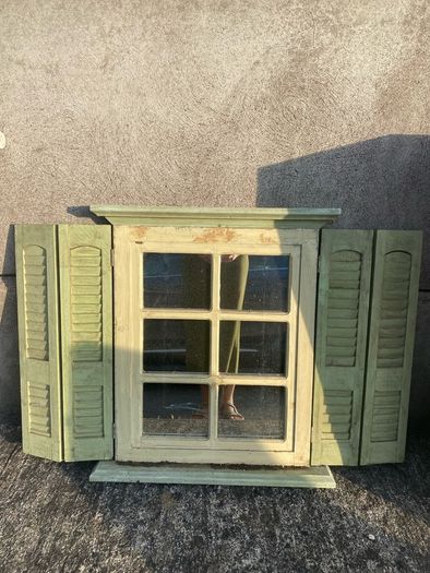 Cute window effect mirror