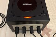 Nintendo GameCube Console + Official Memory Card, 4 Controllers &amp; 2 Games