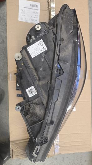 mercedes cla 250e 2021 left headlight