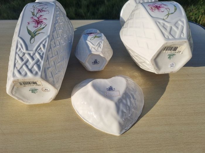 Country Trellis porcelain set by Belleek Pottery
