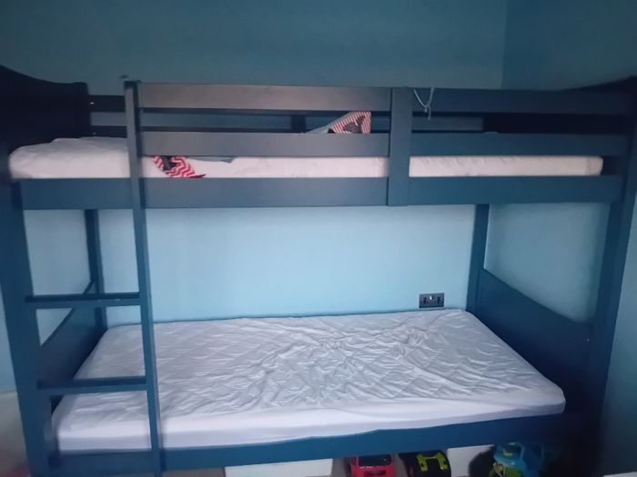 Bunk beds (incl 1 mattress)