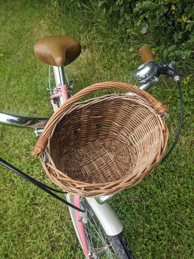 Girls pink Vintage Pro Bike with basket