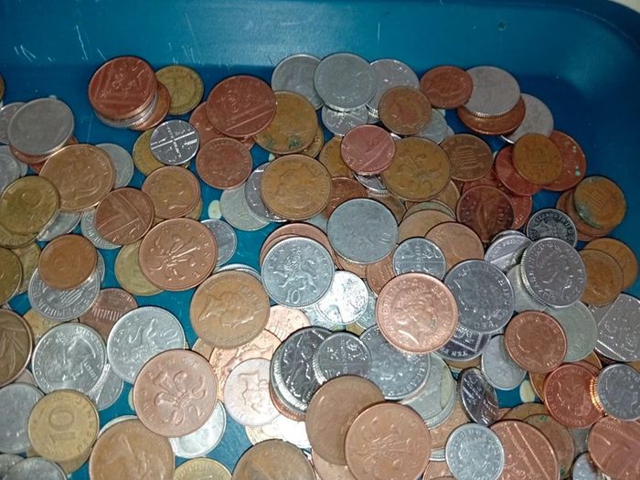 Large collection of overseas coins usa belgium germany canada uk etc good used order over 1.5kg