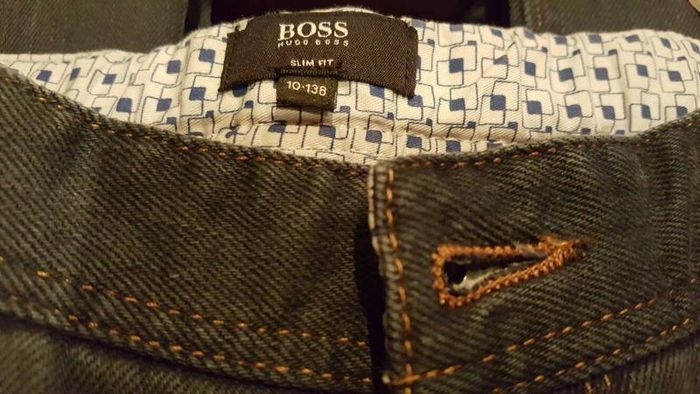 Hugo boss age 10 ( size138 )