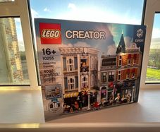 Lego Assembly Square