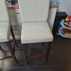 2 Counter Stools
