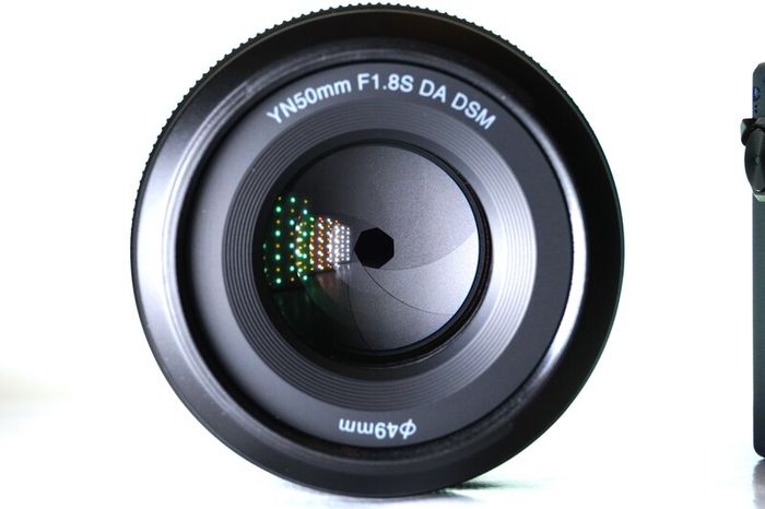 YONGNUO 50mm f1.8 Auto Focus Lens for Sony E Mount camera (APS-C)