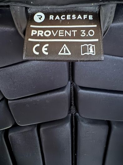 Racesafe Black Provent 3.0 child's body protector size large like new!