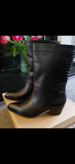 Mid high boots
