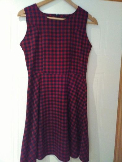 Cutie red and black dress