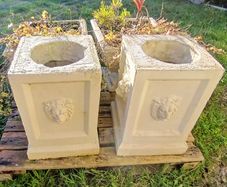 Flower urns