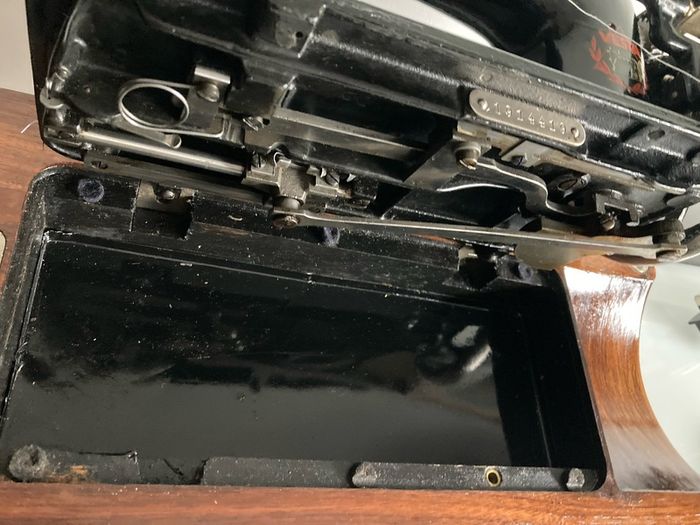Vesta vintage sewing machine