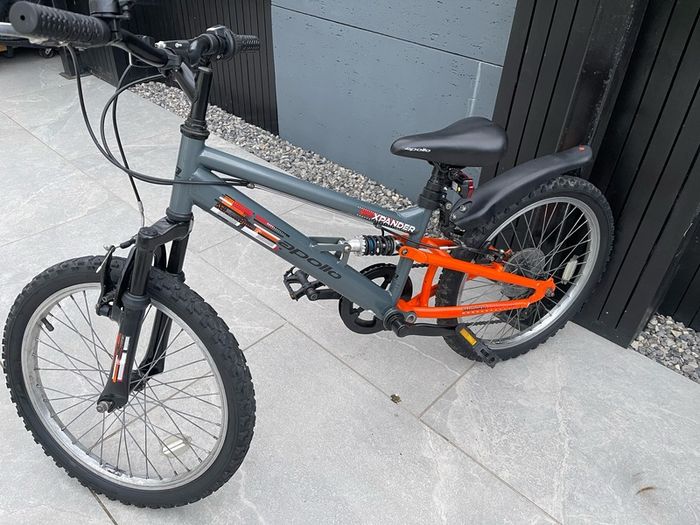 APOLLO XPANDER Junior Mountain Bike     20 inch Wheels     As New Condition