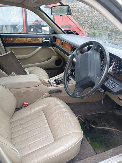 car jag for breaking/ parts