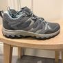 Columbia hiking shoes women size 7 Image 5