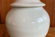 Jim Galligan lidded jar - vintage Irish studio pottery