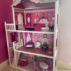 Doll House with furniture