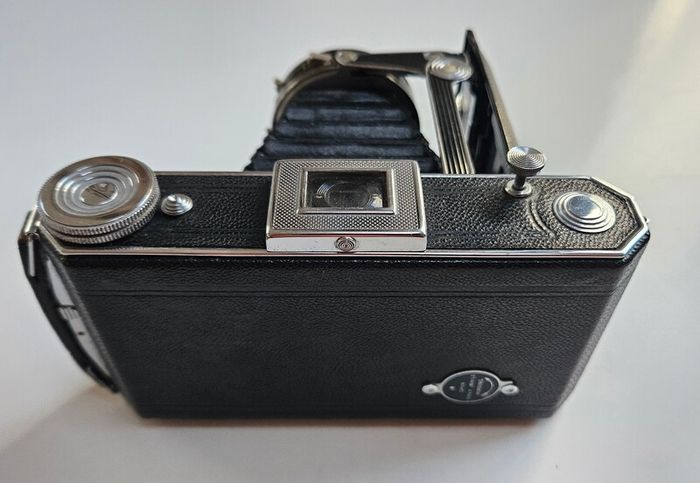 Vintage Kodak Six 20 B Camera With Original Box - Vintage Film Camera