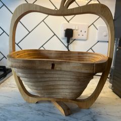 Fruit bowl and pot stand