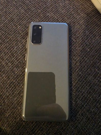 Samsung Galaxy S20 5G in excellent condition