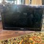samsung 32inch tv with wall bracket. Image 2