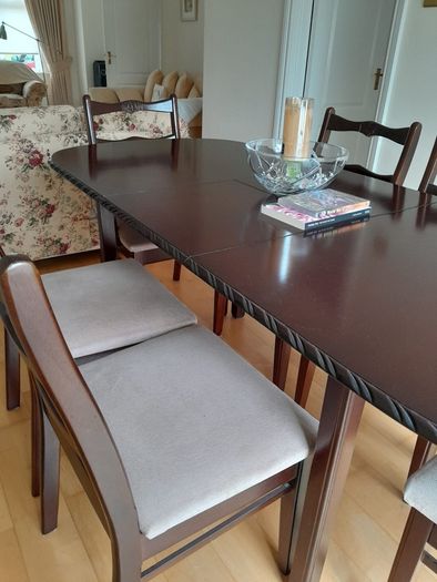 Mahogony Dining Table & Chairs