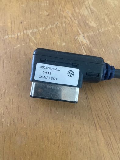 Original Volkswagon cable for 30 pin Ipod/iphone