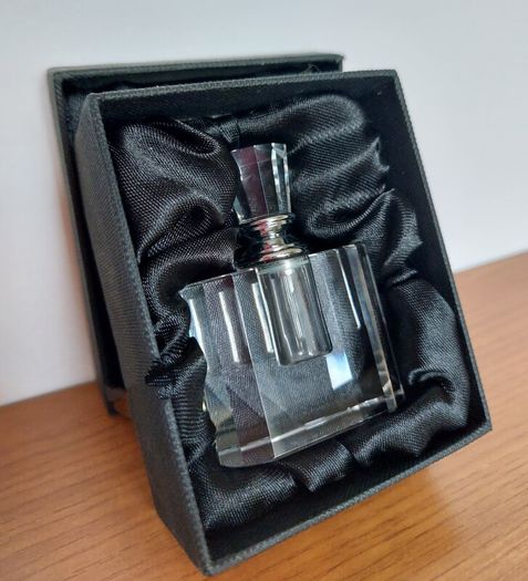 Vintage Art Deco Style Crystal Perfume Bottle