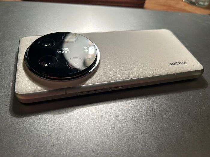 Xiaomi 14 ultra with Photography Kit
