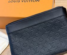 Louis Vuitton Pochette Voyage Souple