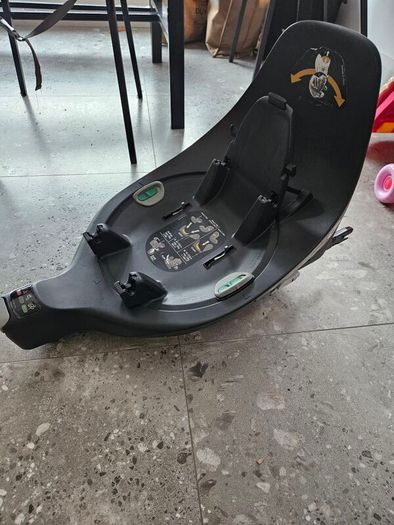 Cybex Cloud Z i-Size Infant Car Seat + Base Z - 360 Rotation - Excellent Condition