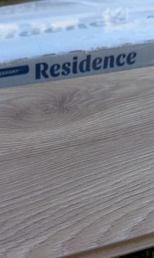 laminate flooring from Kronotex (X1 Unopened Pack)