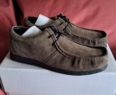 Mens Moccasins (Size 10)