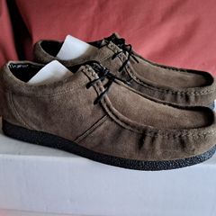 Mens Moccasins (Size 10)