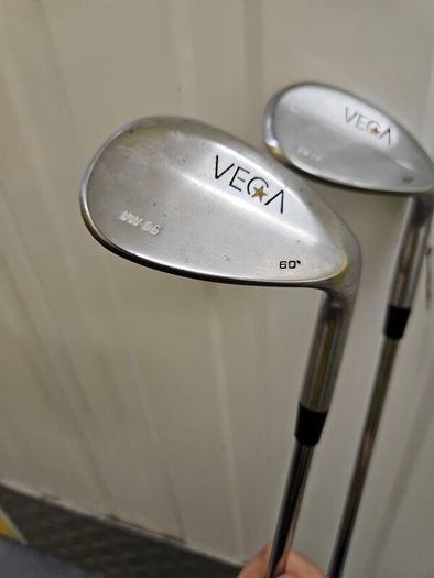 vega irons 4-pw + 2 wedges