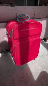 United Colors of Benetton Cabin Carry-On Suitcase (55 x 38 x 20cm)