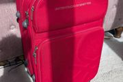 United Colors of Benetton Cabin Carry-On Suitcase (55 x 38 x 20cm)