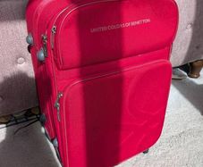United Colors of Benetton Cabin Carry-On Suitcase (55 x 38 x 20cm)
