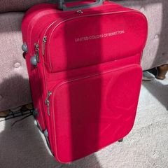 United Colors of Benetton Cabin Carry-On Suitcase (55 x 38 x 20cm)