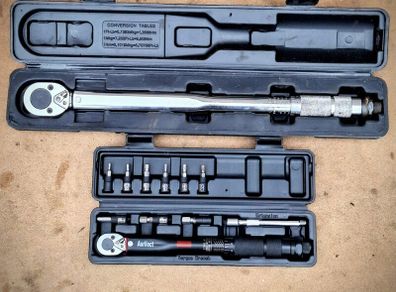 2 Torque Wrenches 1/2. & 1/4 Set