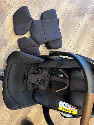 Joie iLevel infant car seat and Joie Encore Base