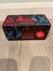Funko IT Pennywise 812 Deadlights Hot Topic Exclusive Collector Box Vaulted