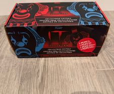 Funko IT Pennywise 812 Deadlights Hot Topic Exclusive Collector Box Vaulted