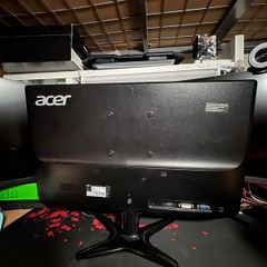 2 Acer monitors