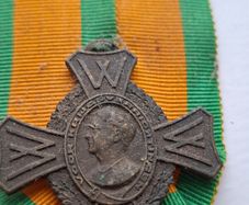 Netherlands: Commemorative War Cross 1940-1945, on original ribbon mount