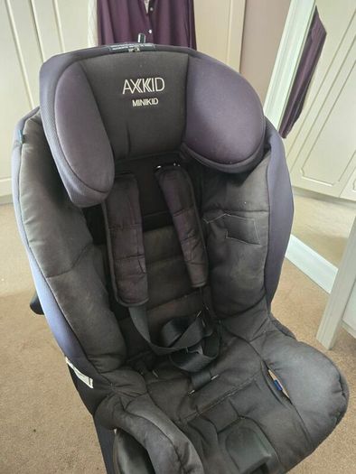 Axkid car seat